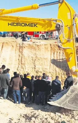 Küçük kız kuyuya düştü