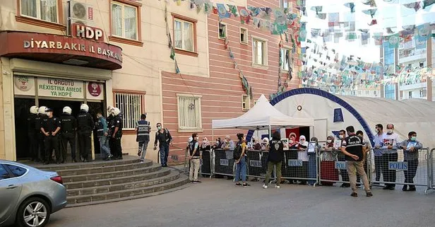 Diyarbakır'da HDP önündeki eyleme bir kişi daha katıldı