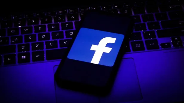 whatsapp-instagram-ve-facebooktan-aciklama-kullanici-bilgileri-calindi-mi-6-saatlik-cokmenin-nedeni-1633407720504.jpg Whatsapp, İnstagram ve Facebook'tan açıklama! Kullanıcı bilgileri çalındı mı? 6 saatlik erişim sorununun nedeni...-5