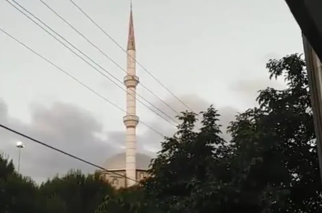 İzmir'deki 'Çav Bella' provokasyonuna yenileri eklendi: Bu kez cami hoparlörlerinden Selda Bağcan şarkısı çalındı