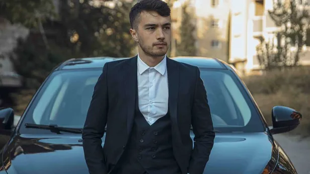 cukur-dizisinden-behzat-cye-bomba-transfer-akin-karakteriyle-dusmanlarina-kok-sokturmustu-cekic-ve-gulde-rol-a-1656598419092.jpg Akın karakteriyle düşmanlarına kök söktürmüştü! Çukur dizisinden Behzat Ç'ye bomba transfer! Çekiç ve Gül'de rol alacak-3