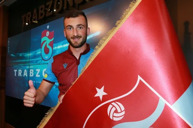 Trabzonspor Nemanja Andjusic'i KAP'a bildirdi