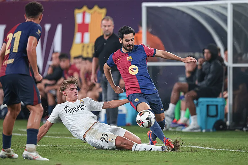 Fenerbahçe'den 4-4'lük transfer operasyonu! Galatasaray'ın ilgilendiği isimler listede - 9