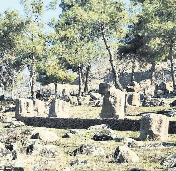 hataydaki-cumhuriyet-mahallesinde-yalnizca-2-bina-ayakta-kalabildi-deprem-haberleri-1676847588380.jpeg Hatay'daki Cumhuriyet Mahallesi'nde yalnızca 2 bina ayakta kalabildi (Deprem haberleri)-4