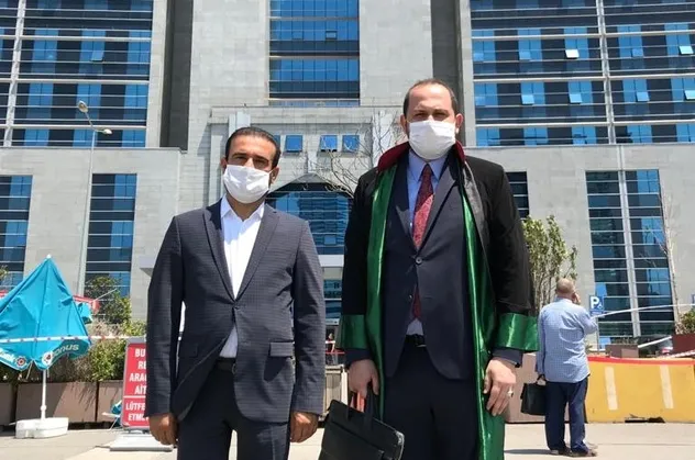 Bayrağımıza ve şehitlerimize hakaret eden Gazete Kadıköy Yazı İşleri Müdürü Semra Çelebi hakkında suç duyurusu!