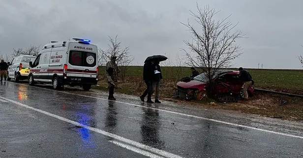 Mardin’de tır ile otomobil çarpıştı: 2 kişi öldü 3 kişi yaralandı