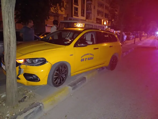 alkollu-yolcu-taksi-soforunu-isirdi-darbetti-aracina-binip-kaza-yapti-1656960531564.jpg Alkollü yolcu taksi şoförünü ısırdı, darbetti, aracına binip kaza yaptı-4