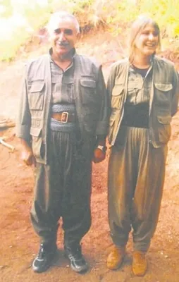 Kırmızı fularlı kız Rakka'da öldürüldü