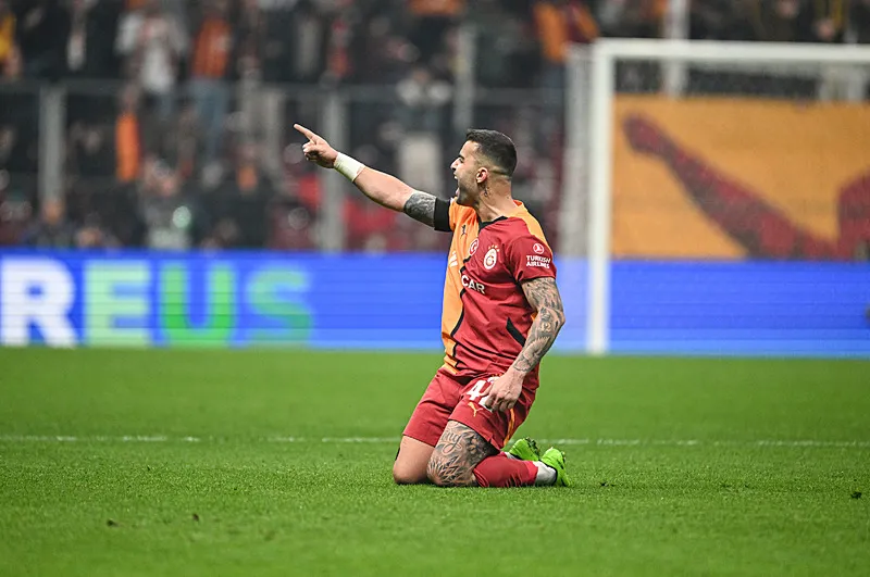 Galatasaray'da bir uçak daha bekleniyor! Transferde yeni bomba - 5