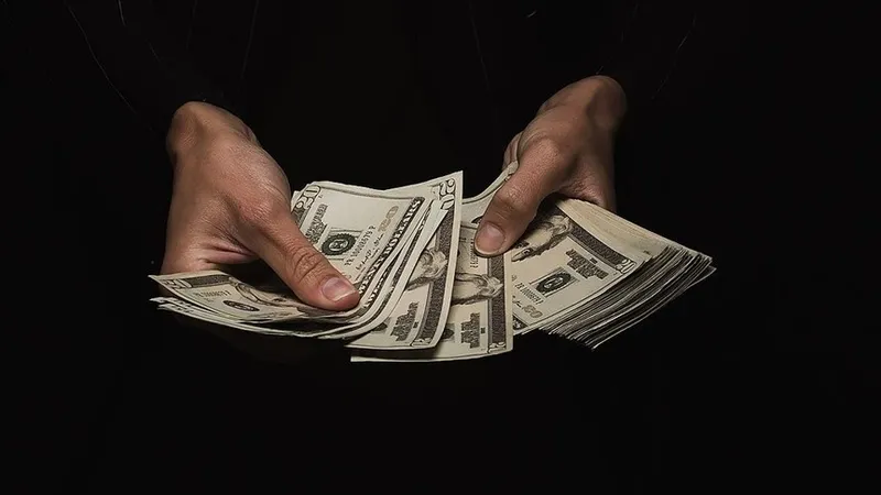 abdnin-irana-saldirilari-pahaliya-patladi-4-gunde-yaklasik-2-milyar-dolarlik-askeri-ekipman-1772624273189.jpeg ABD'nin İran'a saldırıları pahalıya patladı: 4 günde yaklaşık 2 milyar dolarlık askeri ekipman!-6