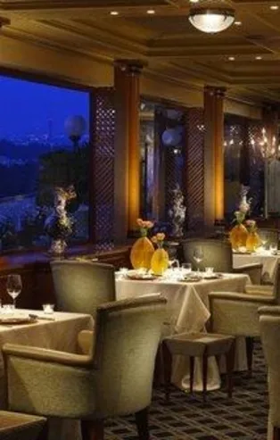 Kısıtlamalar sonrası paket serviste yeni dönem: Lüks restoranlar da başladı!