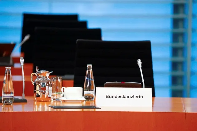 Son dakika: Koronavirüs nedeniyle kendini karantinaya alan Almanya Başbakanı Merkel'den haber var!