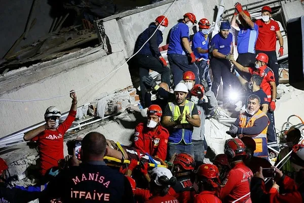 SON DAKİKA: İzmir'de 6.6'lık depremin ardından Naci Görür'den korkutan açıklama! Başka depremler olacak mı?-6