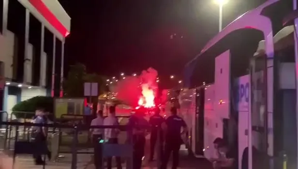 Trabzonspor'a meşaleli karşılama!