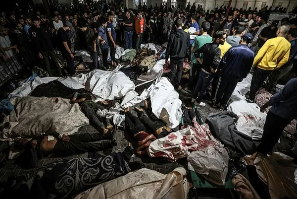 katil-israil-el-ehli-baptist-hastanesini-hedef-aldi-cok-sayida-sivil-sehit-oldu-iste-vahsetin-kan-donduran-gor-1697569707010.jpeg CANLI TAKİP | Katil İsrail El-Ehli Baptist Hastanesi'nden sonra bir okulu hedef aldı-4