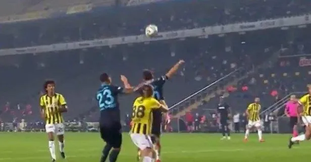 Fenerbahçe-Trabzonspor maçına damga vuran an! Trabzonspor bu pozisyonda penaltı bekledi...
