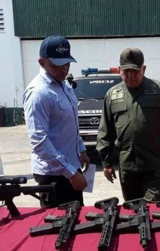 Venezuela'da ABD silahları ele geçirildi