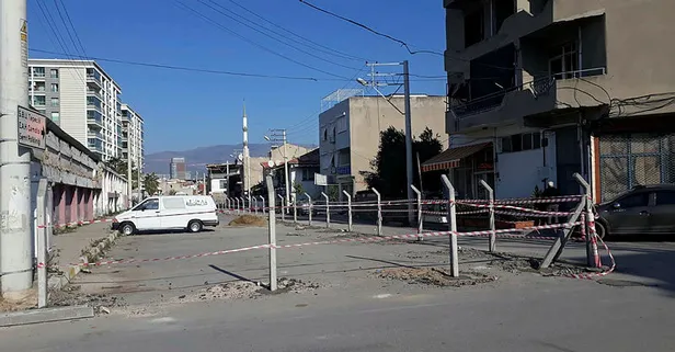 İzmir'in göbeğinde akılalmaz olay! Sokağı görenler şaşkına döndü