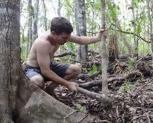 Vahşi ortamda rahatça uyumak için yaptı!