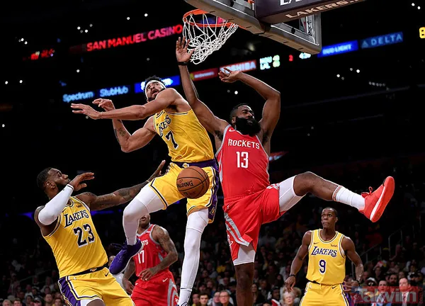 Los Angeles Lakers - Houston Rockets maçında kavga! - 18