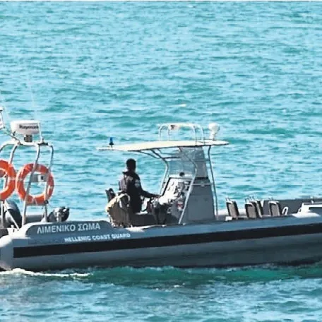 Ege Denizi’nde kelepçeli firar