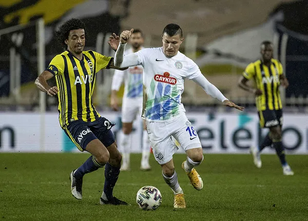 son-dakika-fenerbahcede-galatasaray-maci-oncesi-gustavo-soku-1612275389172.jpg SON DAKİKA! Fenerbahçe'de Galatasaray maçı öncesi Gustavo şoku-3