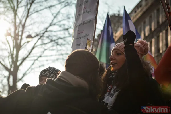 Paris yangın yeri! Fransa'daki 'emeklilik' reformu gösterilerinde gençler de sahnede: Macron'a tepki büyük - 17