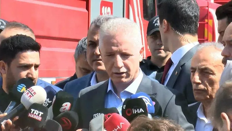 İstanbul Küçükçekmece'de 3 katlı bina çöktü: 1 kişi hayatını kaybetti! Bina sahibi Hacı Murat Gençtürk tutuklandı-10