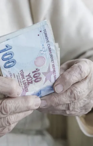 Erken emeklilik hangi şartlarda olur? Emeklilik başvurusu sorgulaması nasıl yapılır?