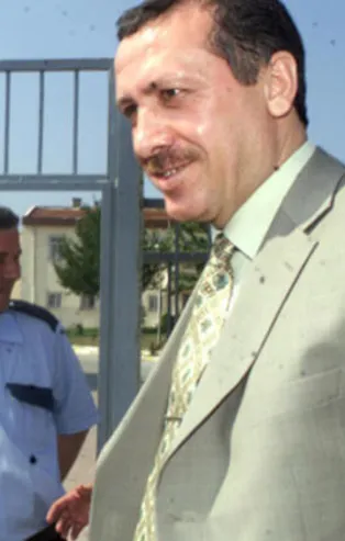 Başkan Erdoğan'dan vefa telefonu! Cezaevindeyken kendisini ziyaret eden Muhammed Malik Taylan'ı tebrik etti