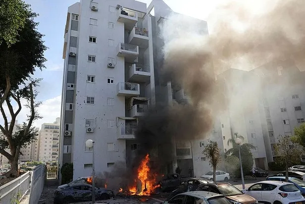 CANLI TAKİP | Hamas’tan İsrail’e 'Aksa Tufanı' operasyonu! Çatışmalar sokağa indi: Tel Aviv 'savaş' durumuna geçti-21