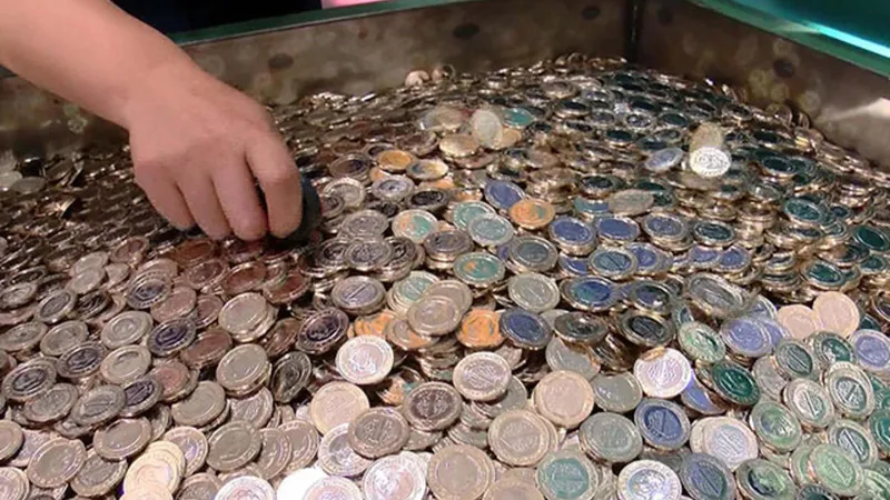 cebinde-cuzdaninda-madeni-parasi-olanlar-buraya-baksin-meger-bu-yuzden-koku-aliyormusuz-1714126934708.jpg Cebinde cüzdanında madeni parası olanlar buraya baksın! Meğer bu yüzden koku alıyormuşuz-6