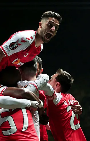 Fenerbahçe ile Hull City transferde de karşı karşıya! Hedefteki isim Yan Couto