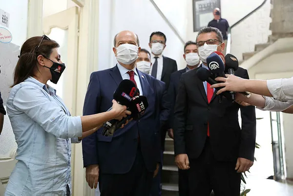 kktcde-cumhurbaskani-adayi-ersin-tatar-ilk-turda-3-en-fazla-oy-alan-tufan-erhurmani-ziyaret-etti-1602587896615.jpg KKTC'de cumhurbaşkanı adayı Ersin Tatar, ilk turda 3. en fazla oy alan Tufan Erhürman'ı ziyaret etti-4