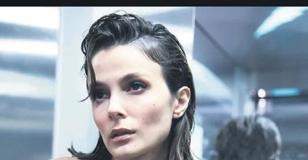 Akıncı dizisinden Şükrü Özyıldız ve Büşra Develi Hollywood yıldızı gibi poz verdi