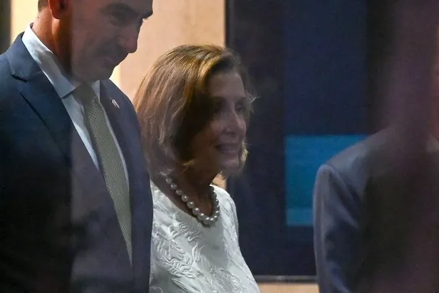 SON DAKİKA: ABD uçağı Tayvan'da! Nancy Pelosi Tayvan'a indi mi? Çin-Amerika savaşı başladı mı?-8