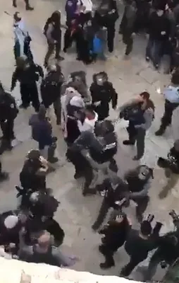 İsrailli askerler Filistinlilere saldırdı