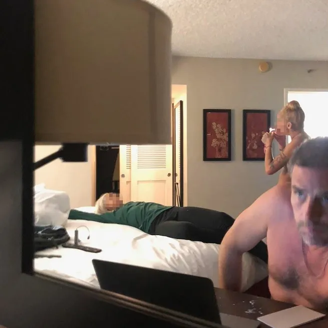 ABD Başkanı Joe Bidenın oğlu Hunter Bidenın skandal görüntüleri sızdı! Kadınlarla çıplak pozları ve uyuşturucu partileri...