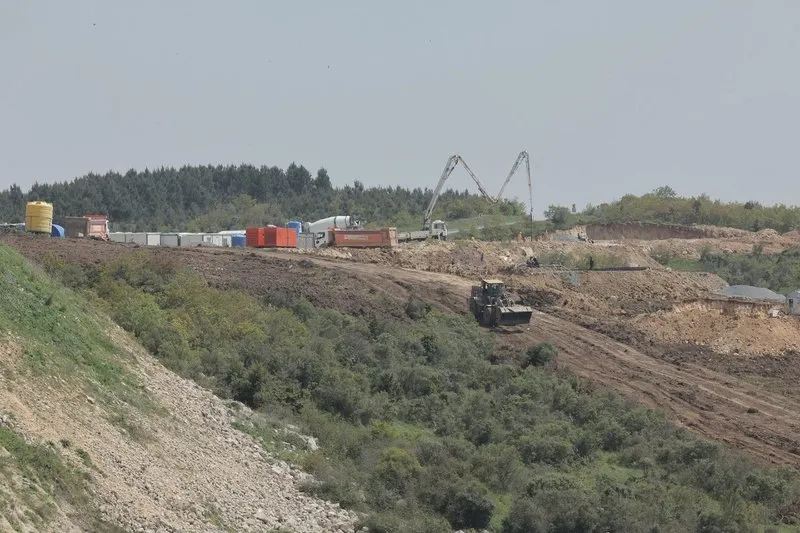 iskiden-tokiye-skandal-yazi-ibb-bu-kez-de-dar-gelirli-ailenin-evine-goz-dikti-bakan-kurumdan-kanal-istanbullu-1745684805729.jpeg İSKİ'den TOKİ'ye skandal yazı! İBB bu kez de dar gelirli ailenin evine göz dikti! Bakan Kurum'dan Kanal İstanbul'lu yanıt!-6