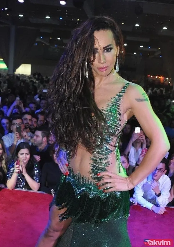 Hülya Avşar'ın kucağına oturmasıyla hafızalara kazınan İbrahim Tatlıses'in veliahtına bakın! Küçük İbo ortaya çıktı o artık 39 yaşında... - 10