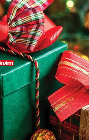 Yılbaşında sevgiliye, eşe, dosta, anneye, babaya ne hediye alınır? En anlamlı en güzel yılbaşı hediye seçenekleri kadın ve erkek!