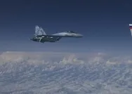 Son dakika: Rus savaş uçakları İdlibde ılımlı muhaliflerin eğitim kampını vurdu