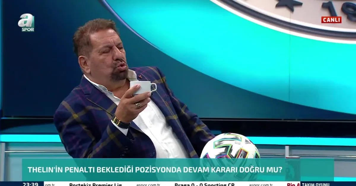 Erman Toroğlu: Szalai'nin Thelin'e yaptığı hareket penaltı