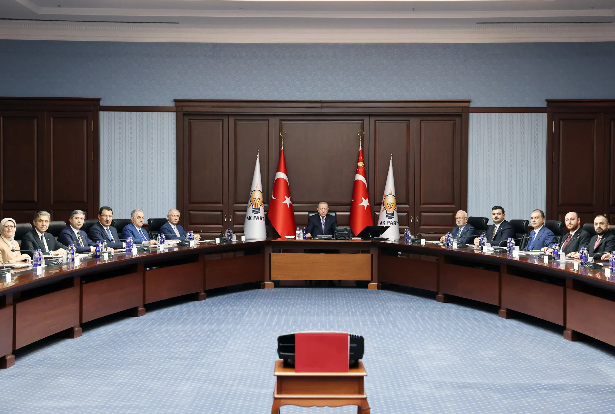 AK Parti MYK toplanıyor!