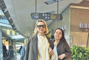 Esra Erol’un AVM çıkarması! Çocuklarıyla yılbaşı festivaline sürpriz ziyaret