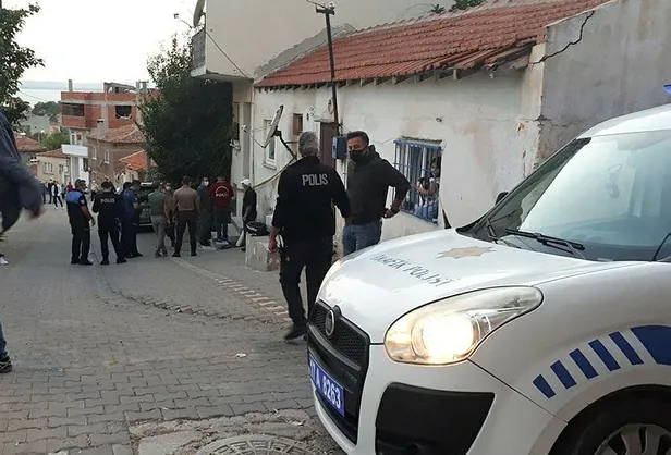 canakkalede-vahset-annesinin-basina-keserle-vurarak-oldurdu-1631822394980.jpeg Çanakkale'de vahşet! Annesinin başına keserle vurarak öldürdü-1