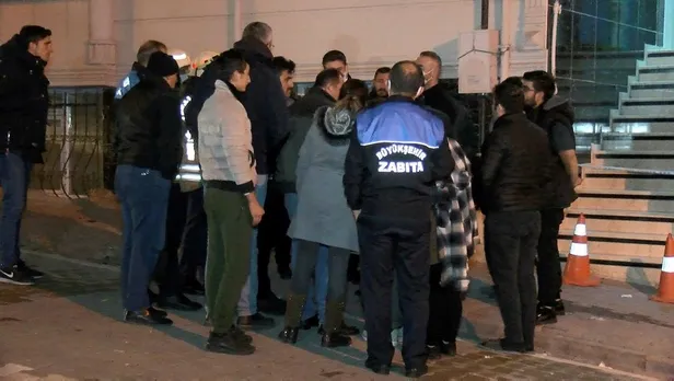 esenyurtta-bina-catladi-tahliye-1640121290127.jpeg Esenyurt'ta bina çatladı! Tahliye...-4
