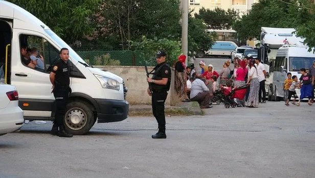 Kocaeli'nin Körfez ilçesinde takı kavgası! 1 polisin yaralandığı olayda 2 gözaltı-7