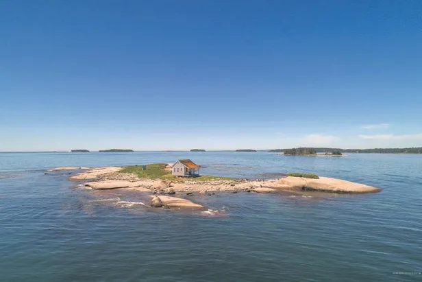 kiz-arkadasinin-ayriligini-yediremeyen-takintili-adam-genc-kadinin-luks-cipine-rujla-saldirdi-1650233701885.jpeg Kız arkadaşının ayrılığını yediremeyen takıntılı adam genç kadının lüks cipine rujla saldırdı-6