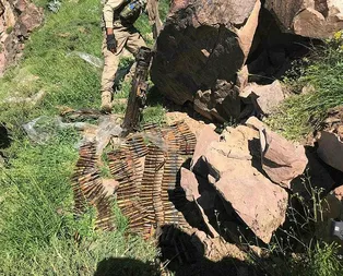 Hakkari’de doçka silahı ele geçirildi! Valilik fotoğrafları paylaştı